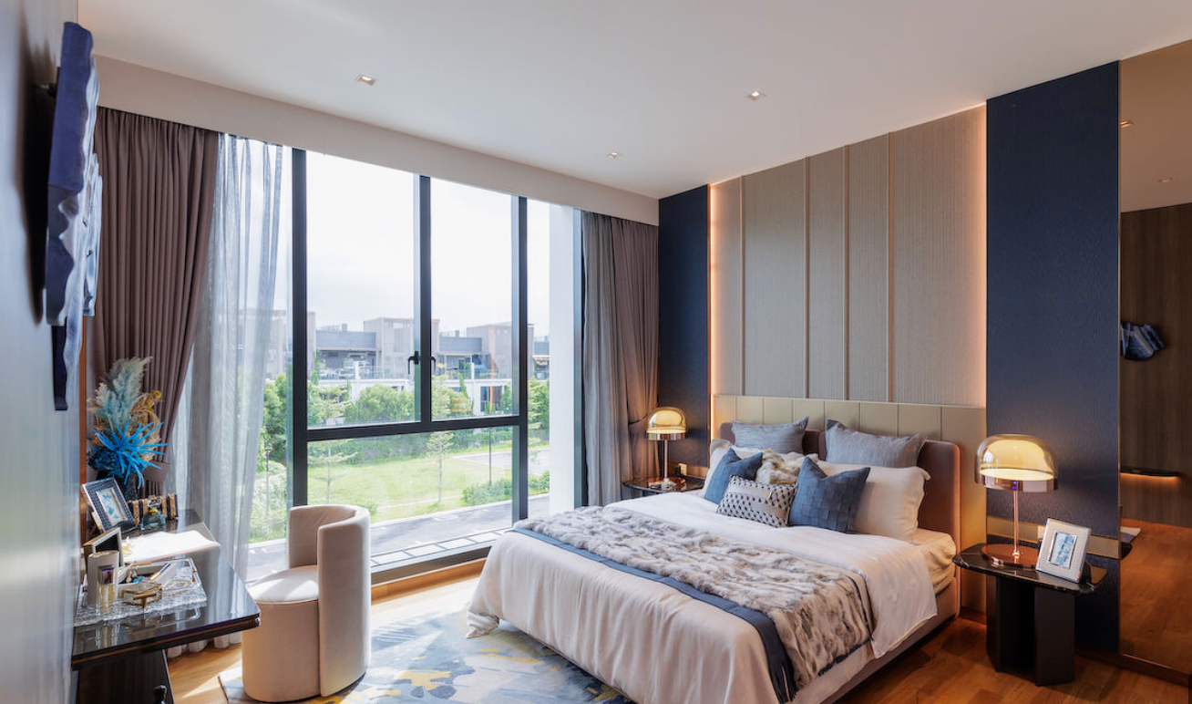 Type B master bedroom on Level 2